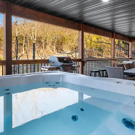 Villa Nestled Nook